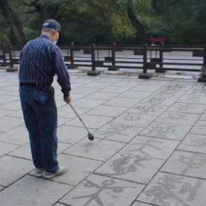 ���ݺ�����������õ��B�Ϸ�ʽ����ֻ���������棬������ռ�ˎט�